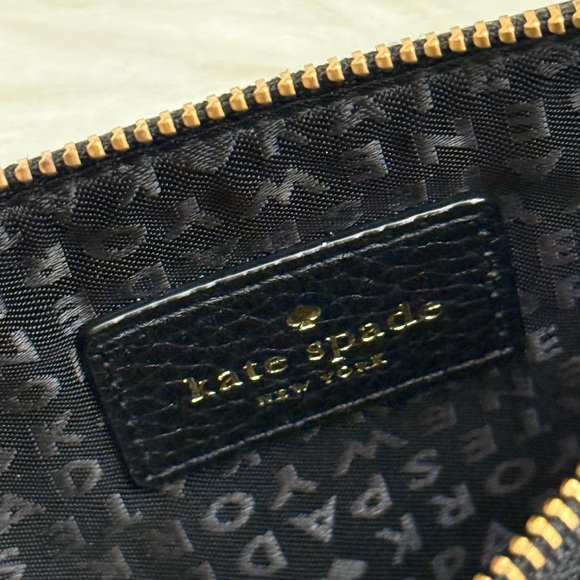 KATE SPADE NEW YORK HIGHLAND PLACE WRISTLET - Picture 7 of 10
